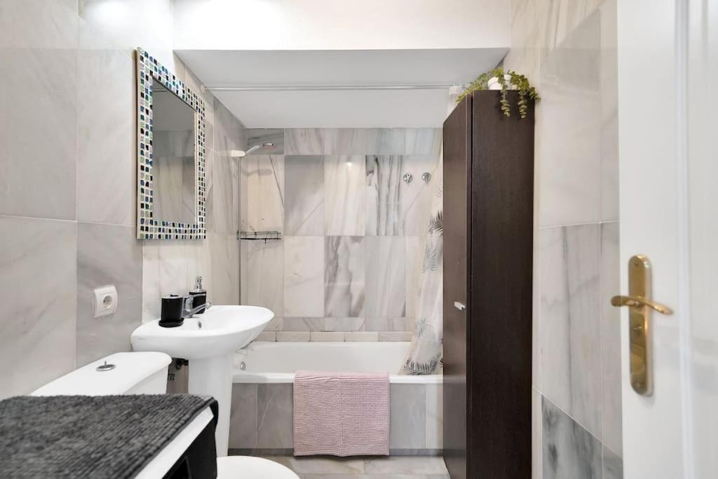 Duplex Con Vistas Al Mar, Piscina Y Gimnasio - Las Abejeras 226 Estepona Exteriér fotografie